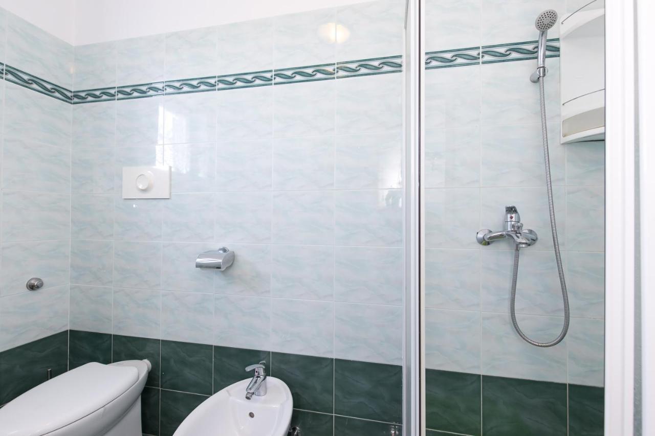 Apartmani Anita 普纳特 外观 照片