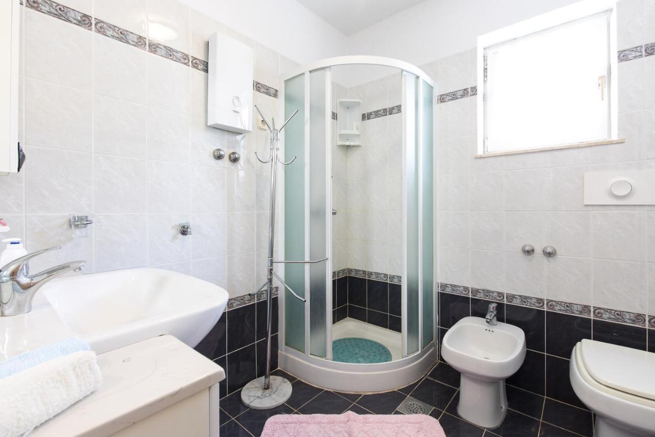 Apartmani Anita 普纳特 外观 照片